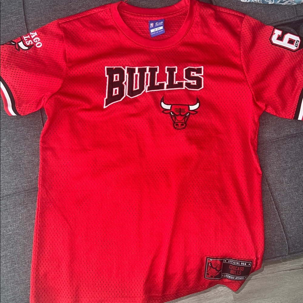 NBA Chicago Bulls Red Mesh Shorts size 18-20